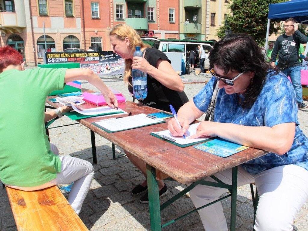 Rynkiem zawładnęły dzieci. Moc atrakcji czeka pod ratuszem