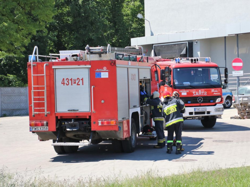 Ewakuacja klientów Biedronki w Sławie. Uwolnił się dwutlenek węgla