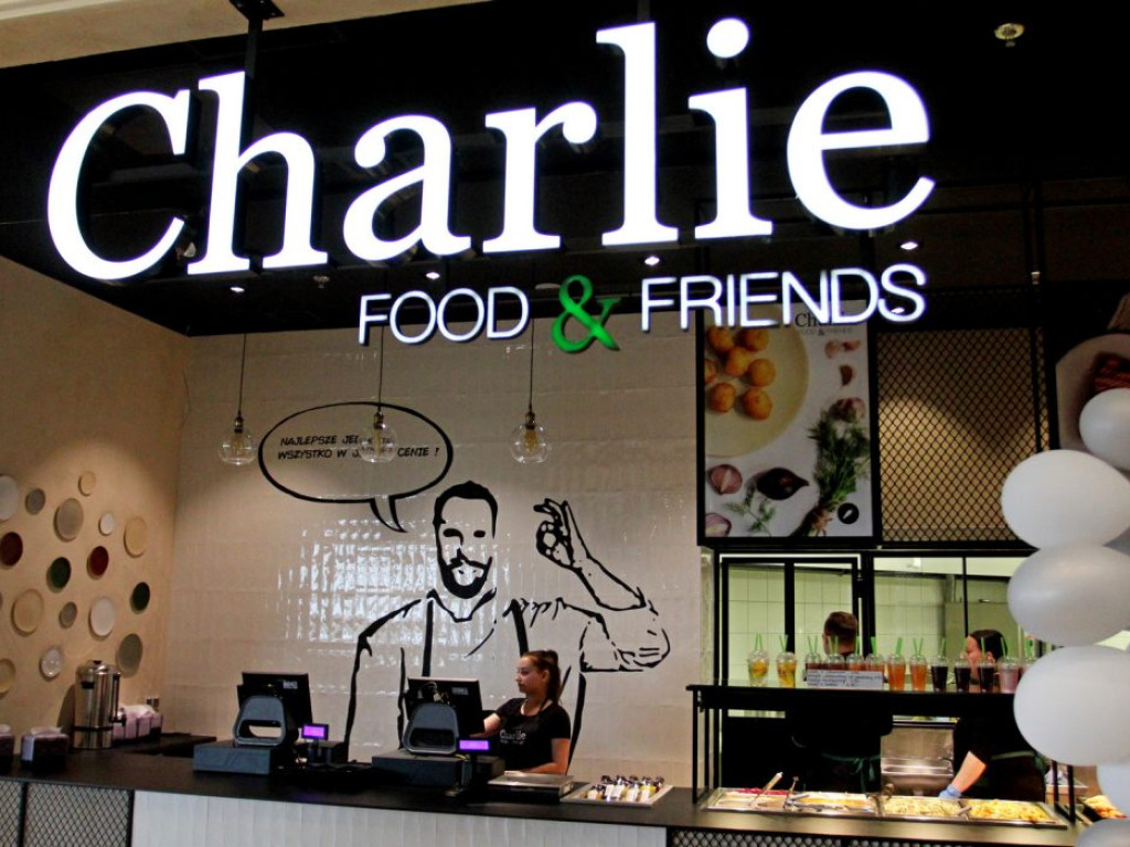 Wpadnij zjeść do Charlie Food & Friends
