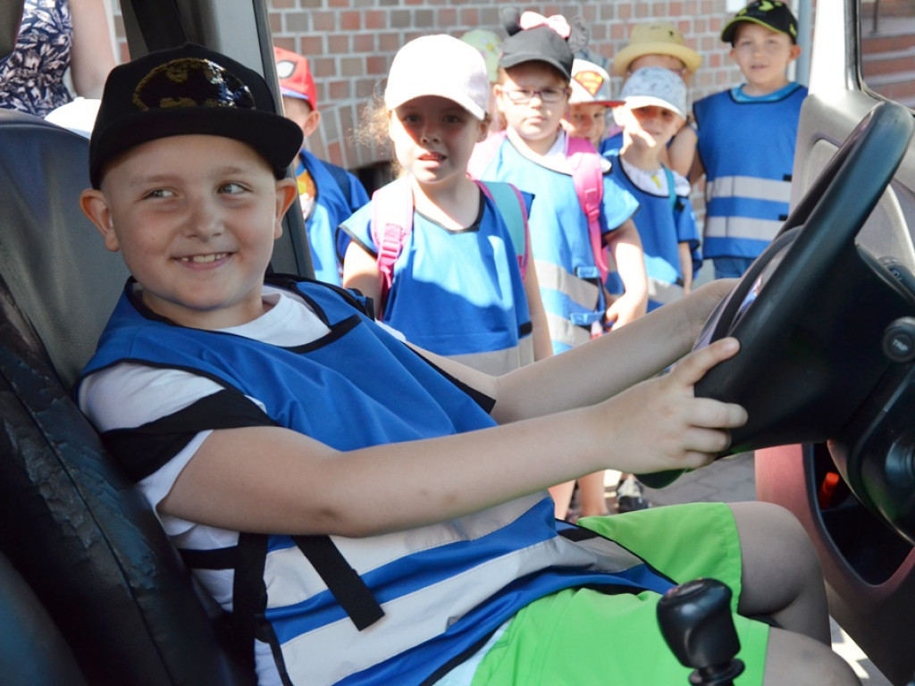 Dzień Dziecka w głogowskiej komendzie. Policjantów odwiedziły przedszkolaki