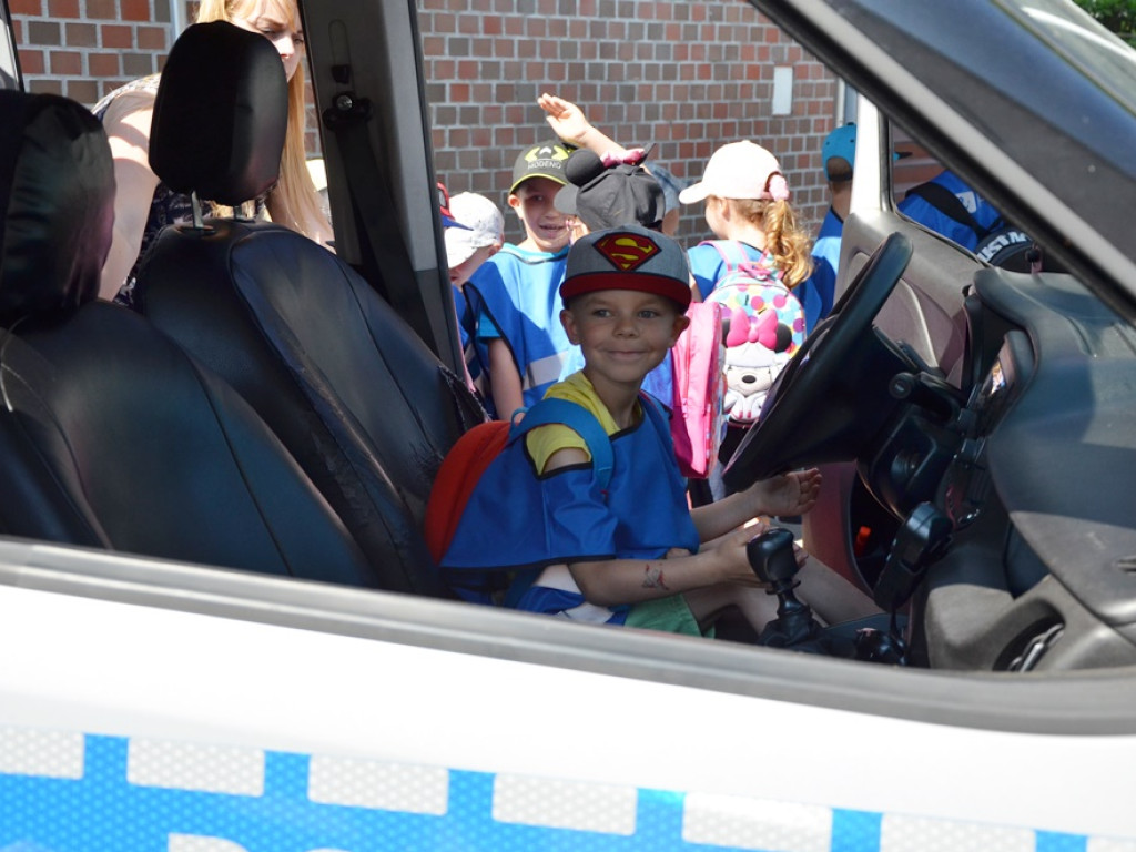 Dzień Dziecka w głogowskiej komendzie. Policjantów odwiedziły przedszkolaki