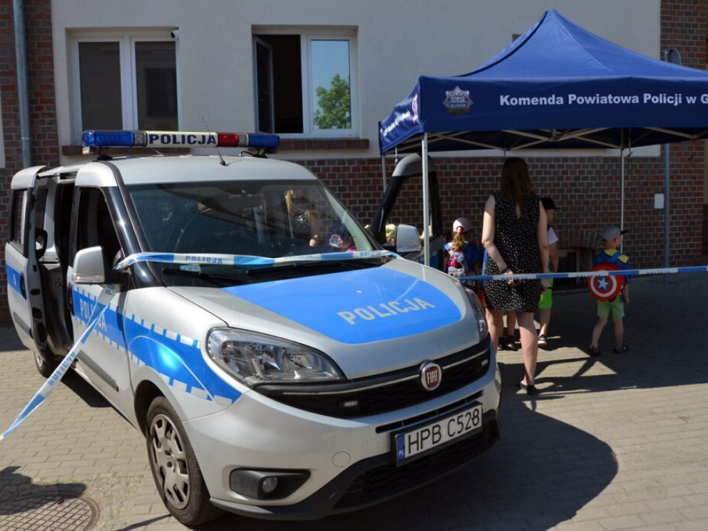 Dzień Dziecka w głogowskiej komendzie. Policjantów odwiedziły przedszkolaki