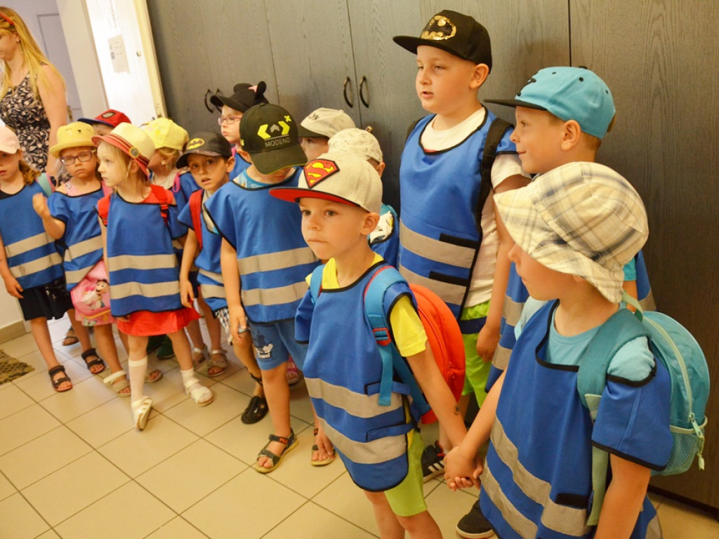 Dzień Dziecka w głogowskiej komendzie. Policjantów odwiedziły przedszkolaki