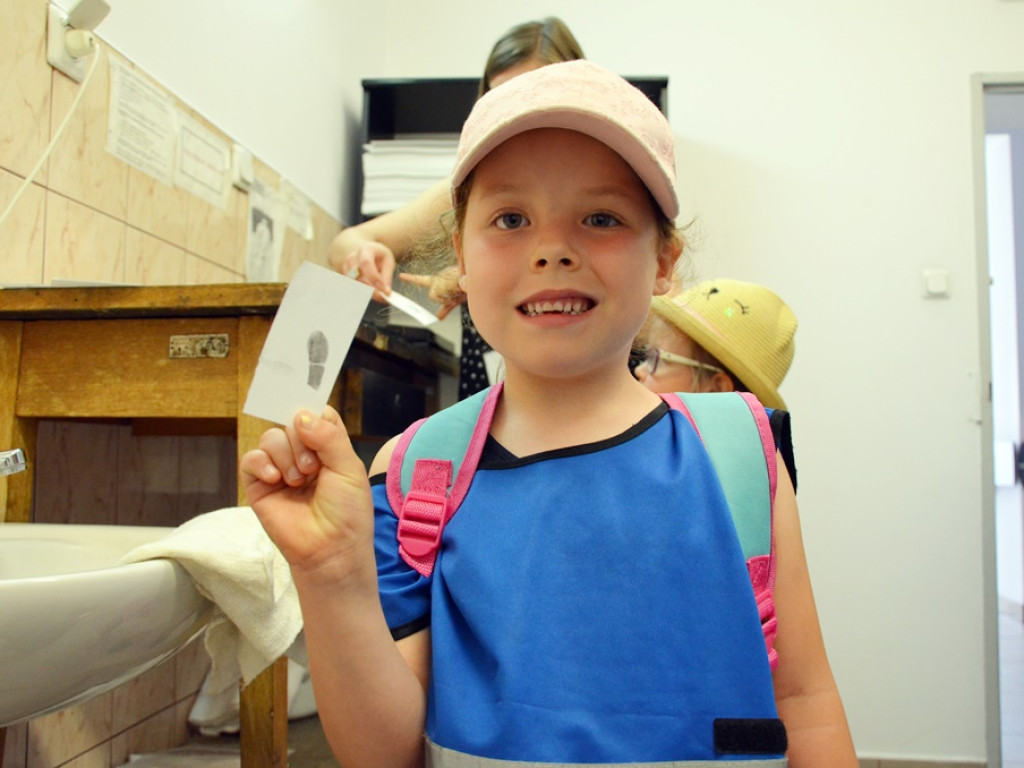 Dzień Dziecka w głogowskiej komendzie. Policjantów odwiedziły przedszkolaki