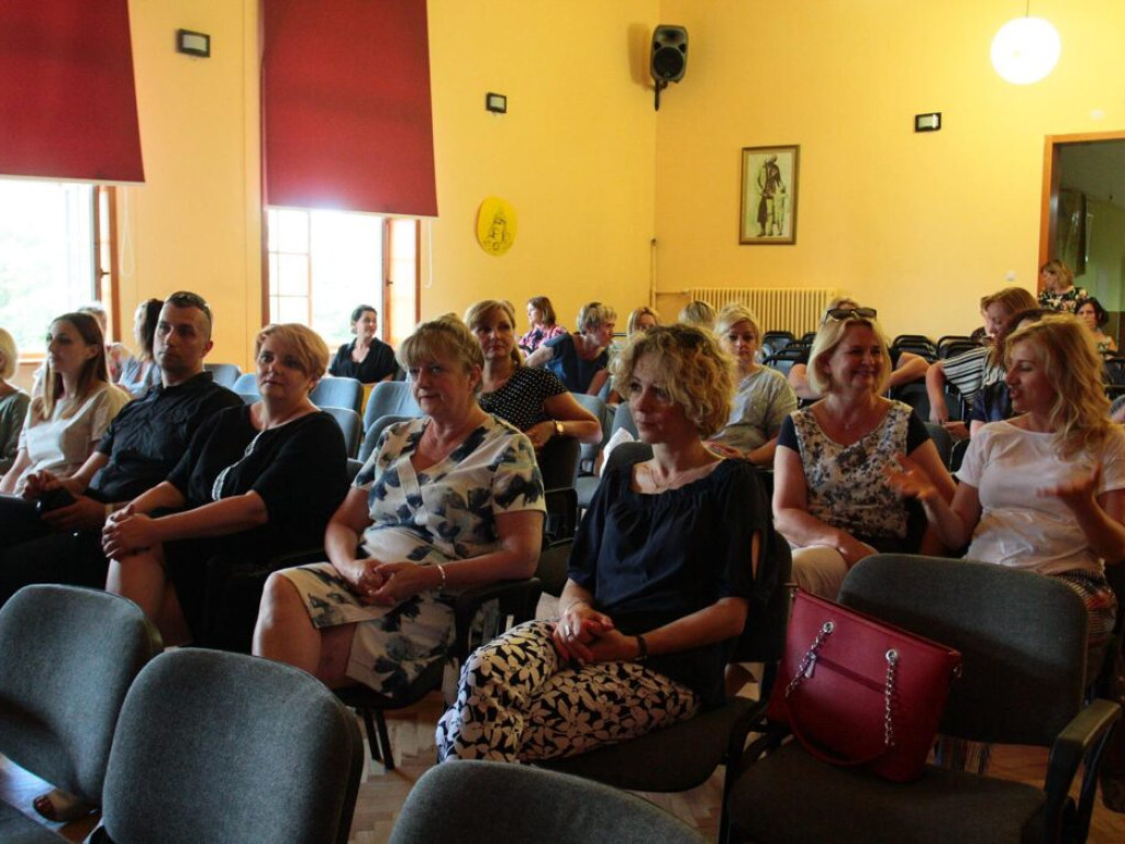 Specjaliści radzili, jak zapobiec fali samobójstw wśród dzieci