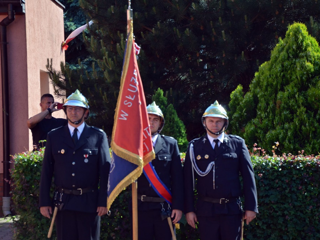 Niech święty Florian nad wami czuwa! Ochotnicy z Jerzmanowej mają nowego druha
