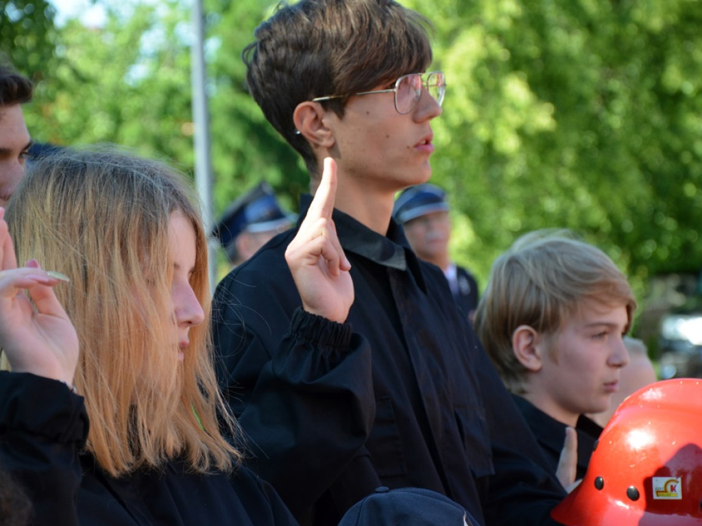 Niech święty Florian nad wami czuwa! Ochotnicy z Jerzmanowej mają nowego druha