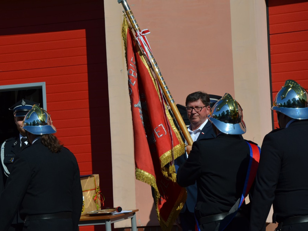Niech święty Florian nad wami czuwa! Ochotnicy z Jerzmanowej mają nowego druha