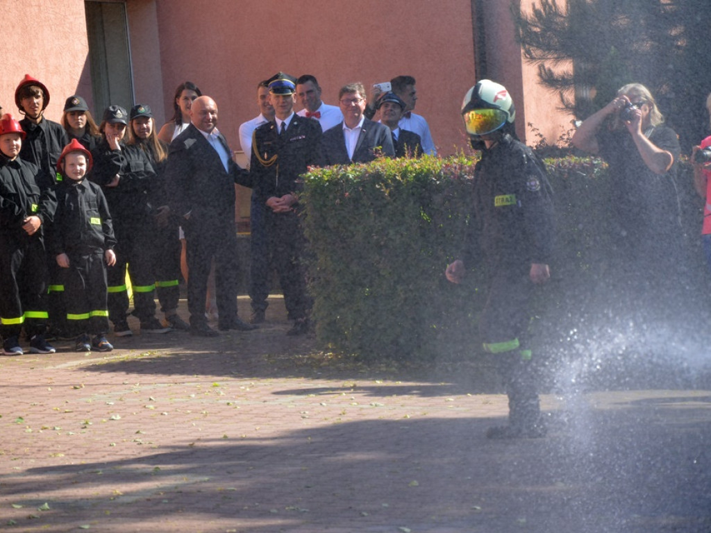 Niech święty Florian nad wami czuwa! Ochotnicy z Jerzmanowej mają nowego druha