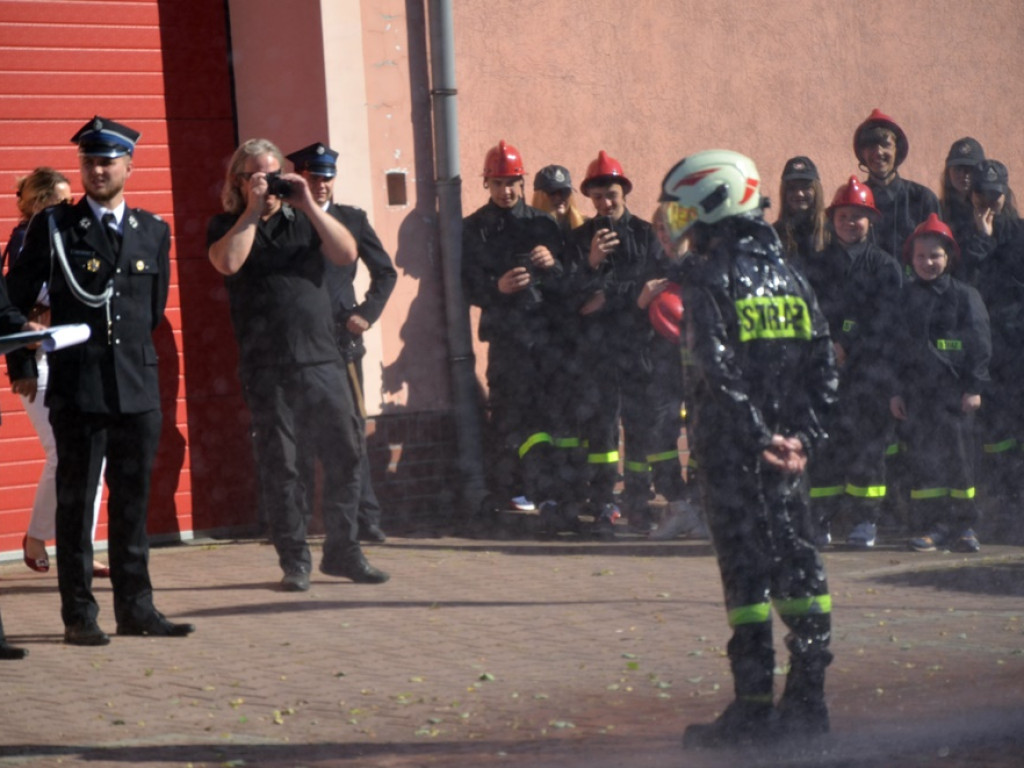 Niech święty Florian nad wami czuwa! Ochotnicy z Jerzmanowej mają nowego druha