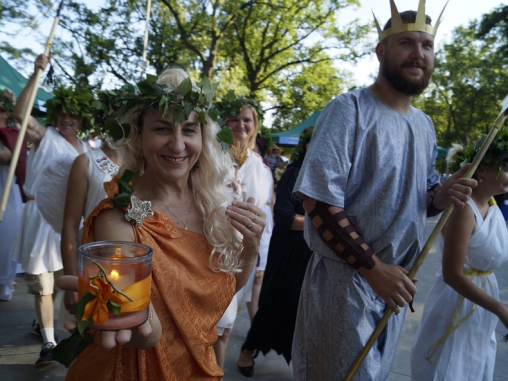 Turniej wsi w Grębocicach po grecku. W parku można było zobaczyć Zeusa, Atenę czy Herę