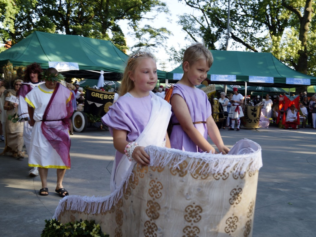 Turniej wsi w Grębocicach po grecku. W parku można było zobaczyć Zeusa, Atenę czy Herę