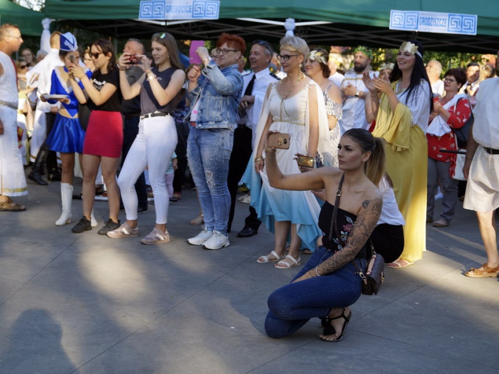Turniej wsi w Grębocicach po grecku. W parku można było zobaczyć Zeusa, Atenę czy Herę