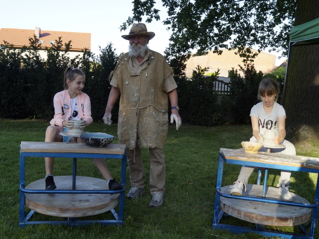 Turniej wsi w Grębocicach po grecku. W parku można było zobaczyć Zeusa, Atenę czy Herę