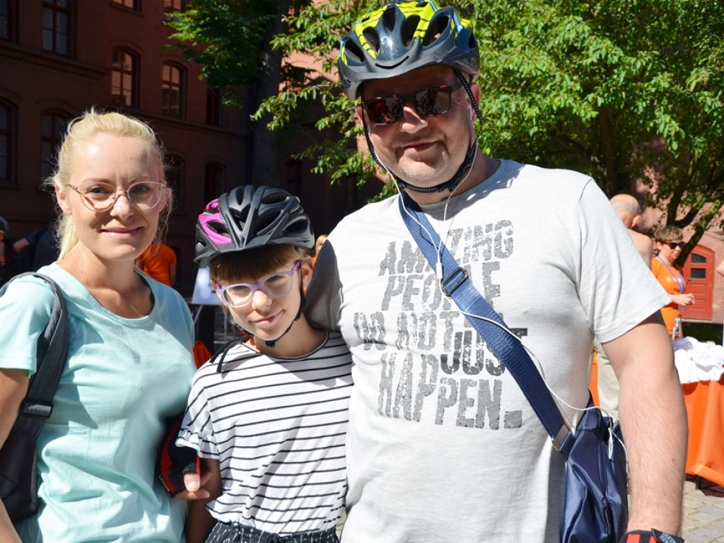 Odjazdowy Bibliotekarz po raz czwarty. Ruszył rajd rowerowy do Dalkowa. Dopisała pogoda i frekwencja