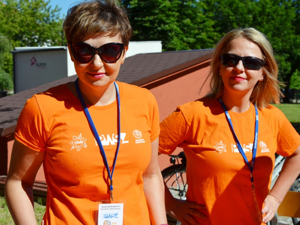 Odjazdowy Bibliotekarz po raz czwarty. Ruszył rajd rowerowy do Dalkowa. Dopisała pogoda i frekwencja