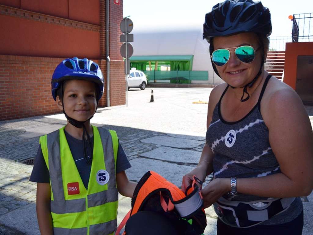 Odjazdowy Bibliotekarz po raz czwarty. Ruszył rajd rowerowy do Dalkowa. Dopisała pogoda i frekwencja