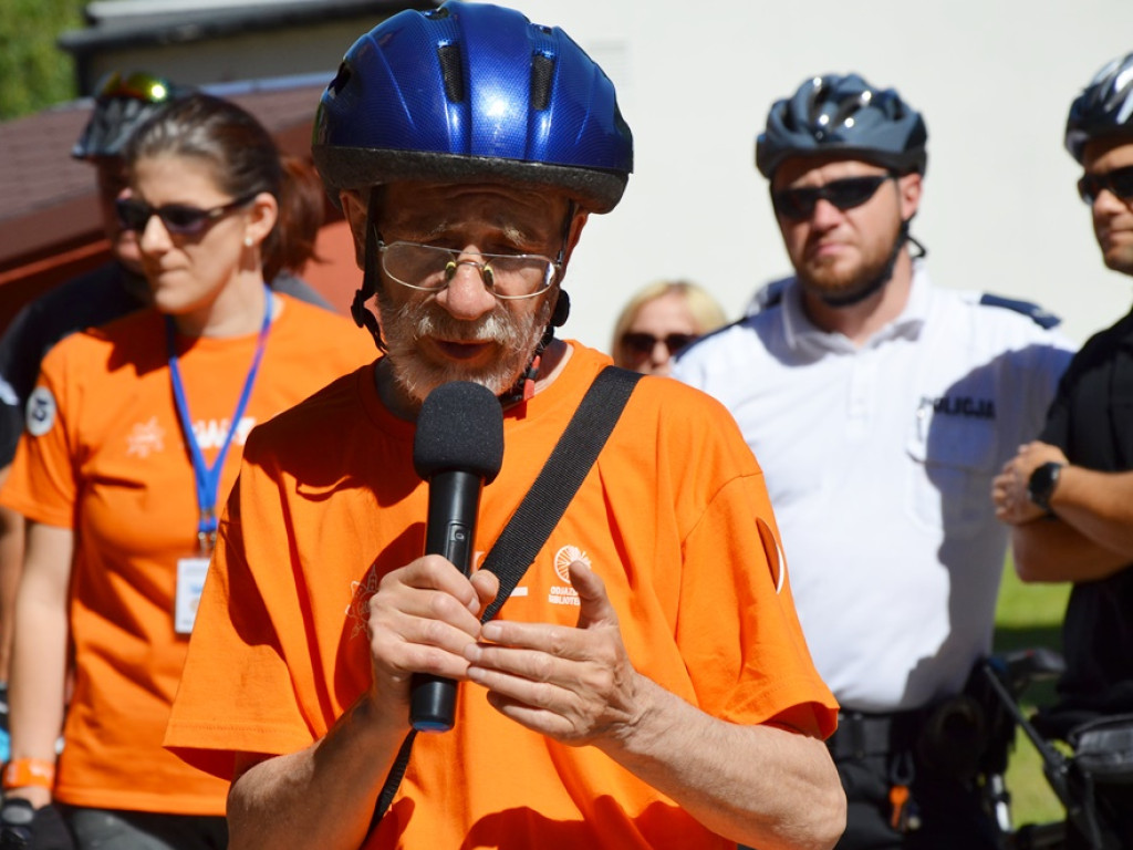 Odjazdowy Bibliotekarz po raz czwarty. Ruszył rajd rowerowy do Dalkowa. Dopisała pogoda i frekwencja