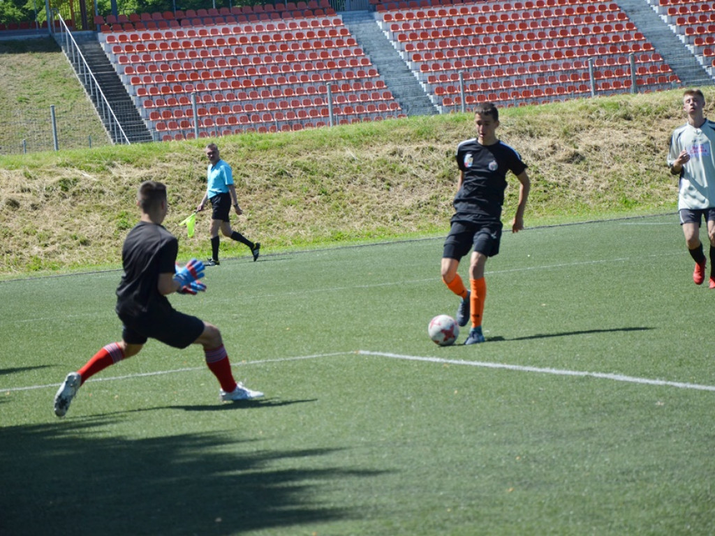 Pogrom na koniec sezonu! Chrobry wygrywa w wielkim stylu i ma co świętować