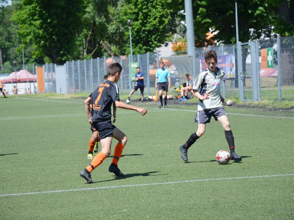 Pogrom na koniec sezonu! Chrobry wygrywa w wielkim stylu i ma co świętować