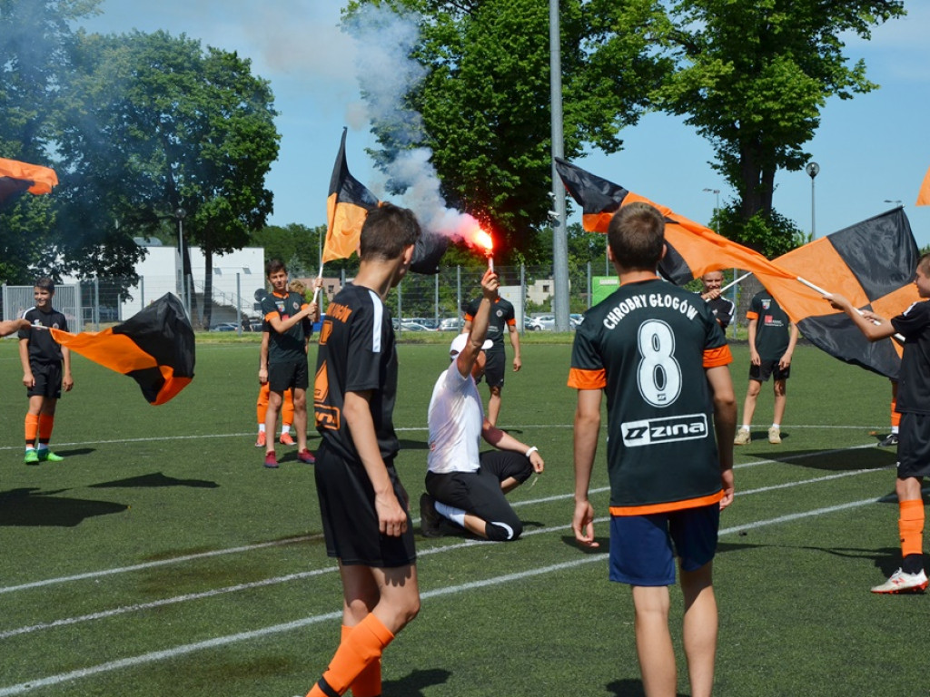 Pogrom na koniec sezonu! Chrobry wygrywa w wielkim stylu i ma co świętować