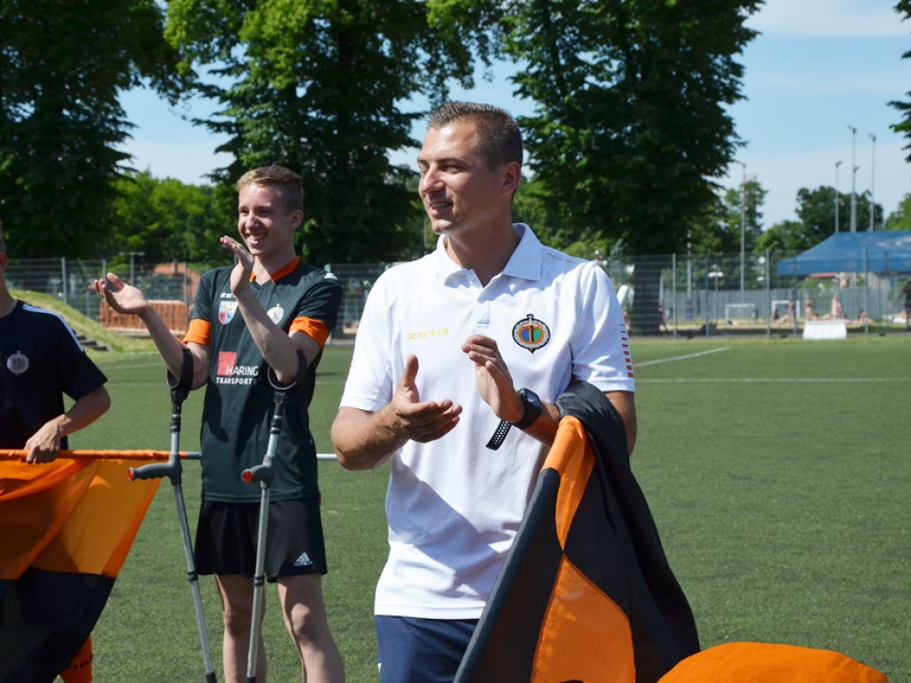 Pogrom na koniec sezonu! Chrobry wygrywa w wielkim stylu i ma co świętować