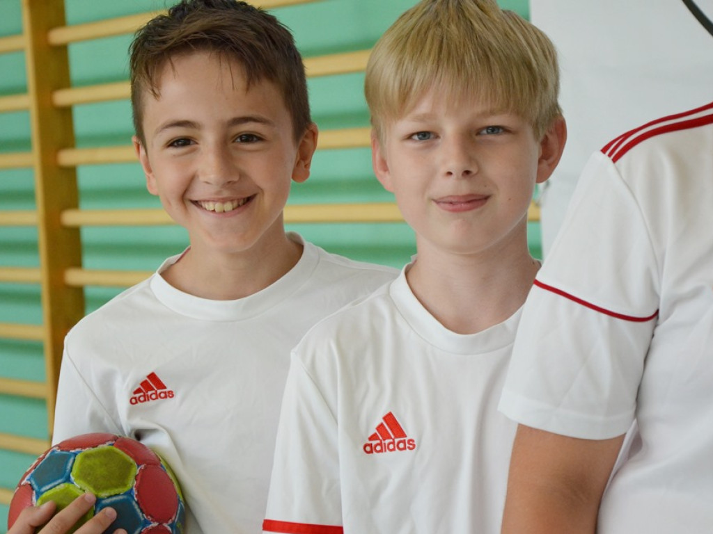 Młodzi szczypiorniści już na parkiecie. Finałowy turniej trwa!