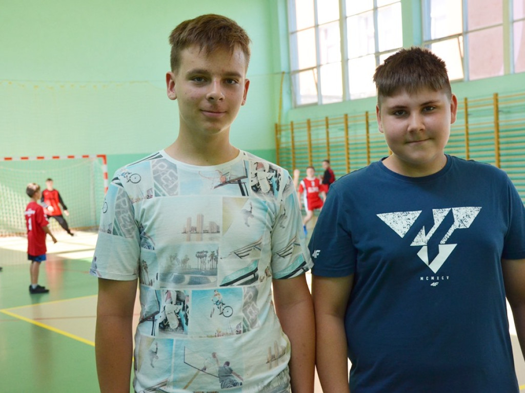 Młodzi szczypiorniści już na parkiecie. Finałowy turniej trwa!