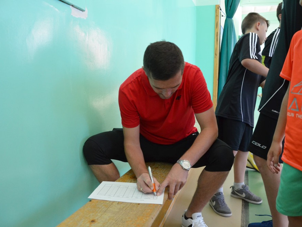 Młodzi szczypiorniści już na parkiecie. Finałowy turniej trwa!