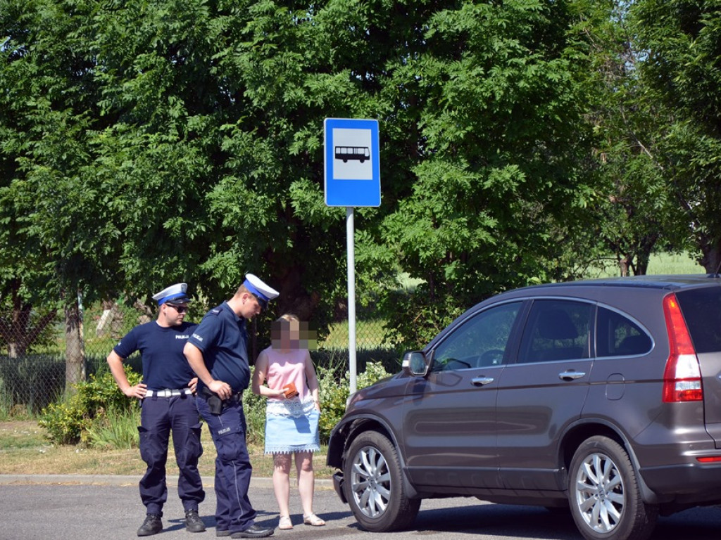Kolizja na skrzyżowaniu w Nielubi. Kierowca znów nie zachował bezpiecznej odległości