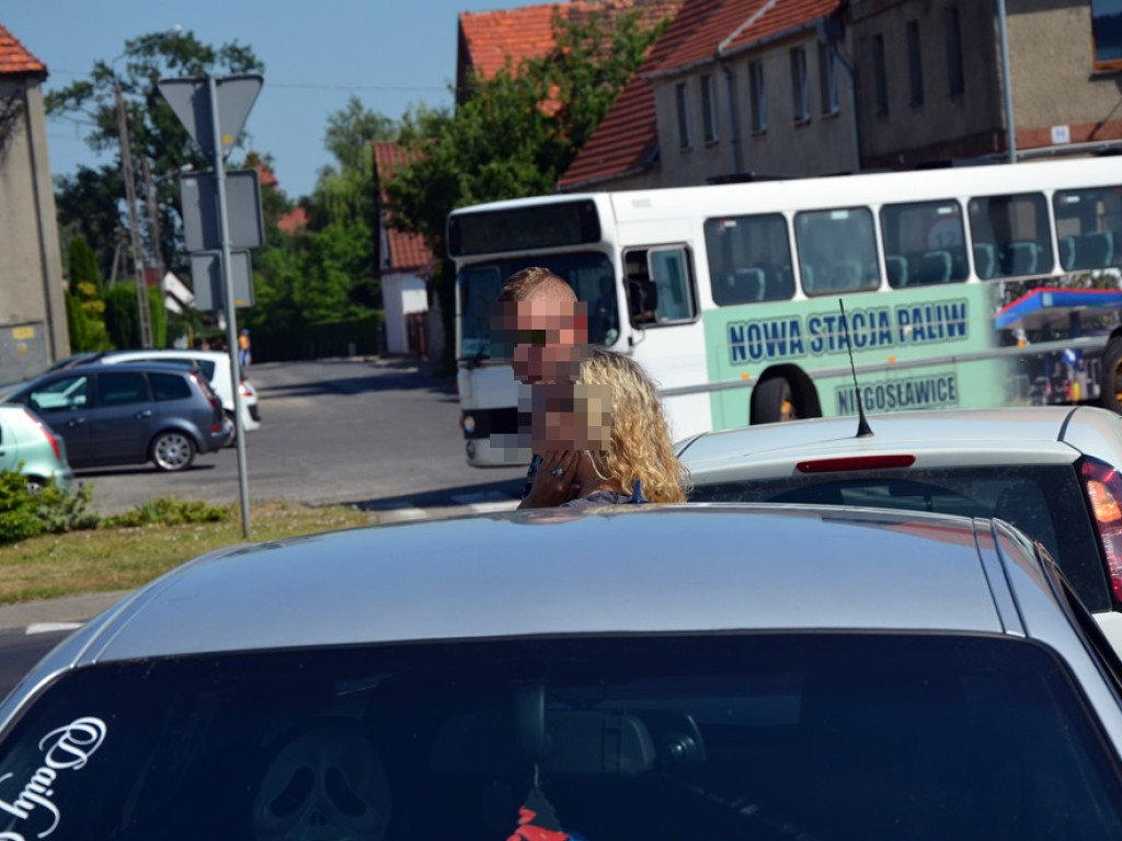 Kolizja na skrzyżowaniu w Nielubi. Kierowca znów nie zachował bezpiecznej odległości