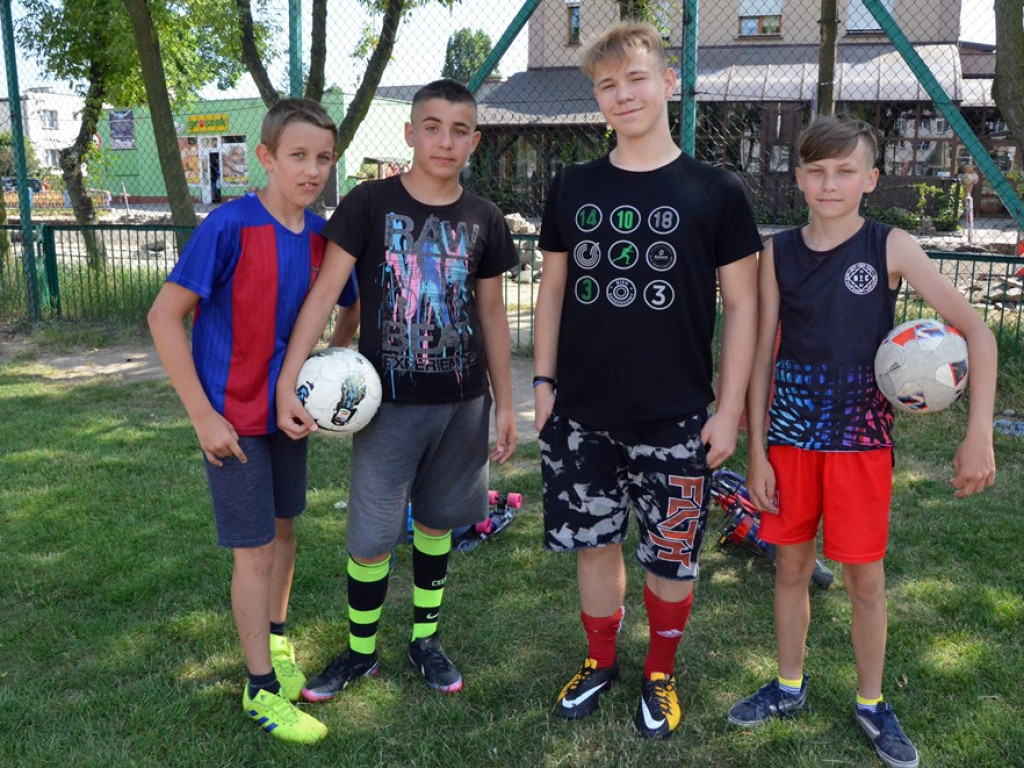 Zabawa z Chrobrym Głogów musi być udana! Dzieci i młodzież powitały lato na sportowo