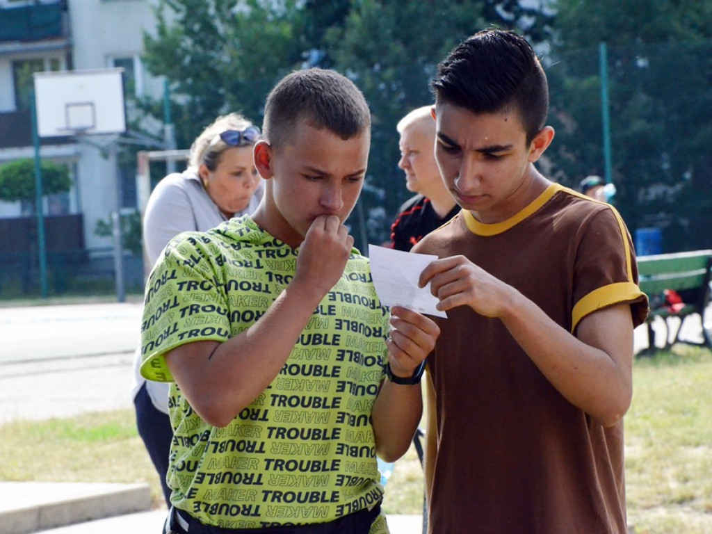 Zabawa z Chrobrym Głogów musi być udana! Dzieci i młodzież powitały lato na sportowo