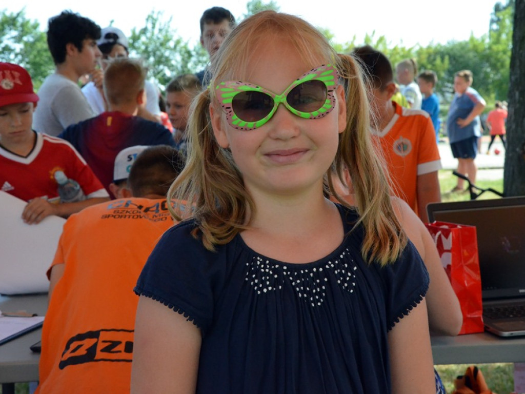 Zabawa z Chrobrym Głogów musi być udana! Dzieci i młodzież powitały lato na sportowo