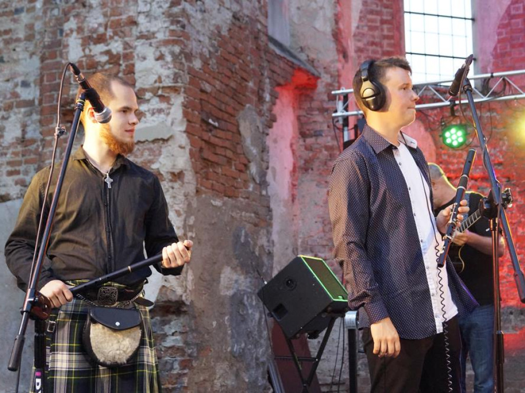 Celtic Fusion and Literature w ruinach kościoła św. Mikołaja