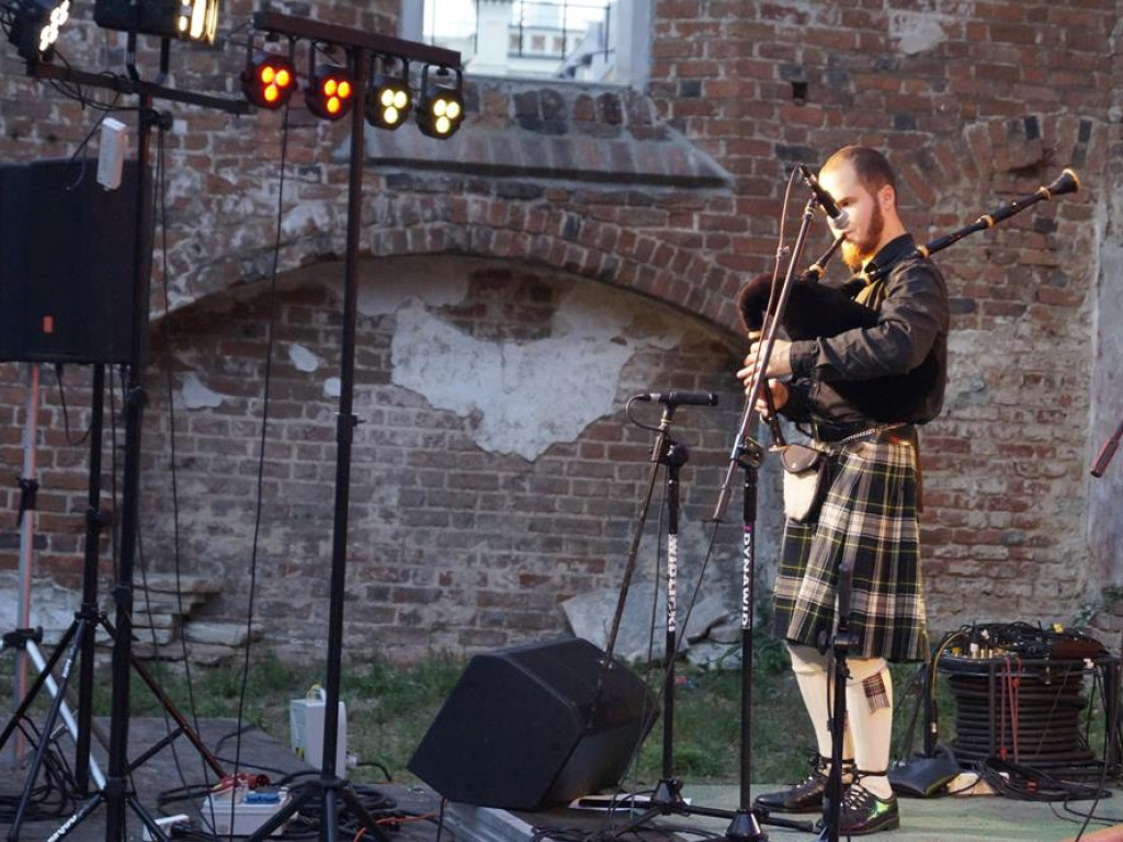 Celtic Fusion and Literature w ruinach kościoła św. Mikołaja