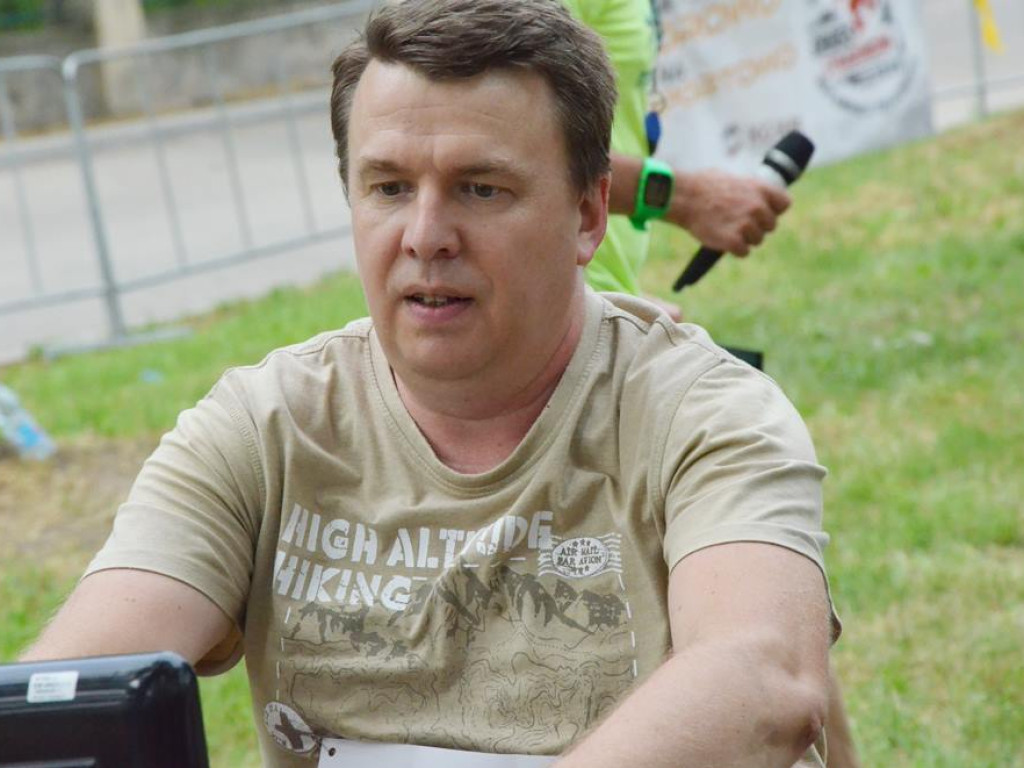 Triathlon na marinie! Udział w zawodach wzięli młodsi i starsi. Głogowianie chwalili imprezę