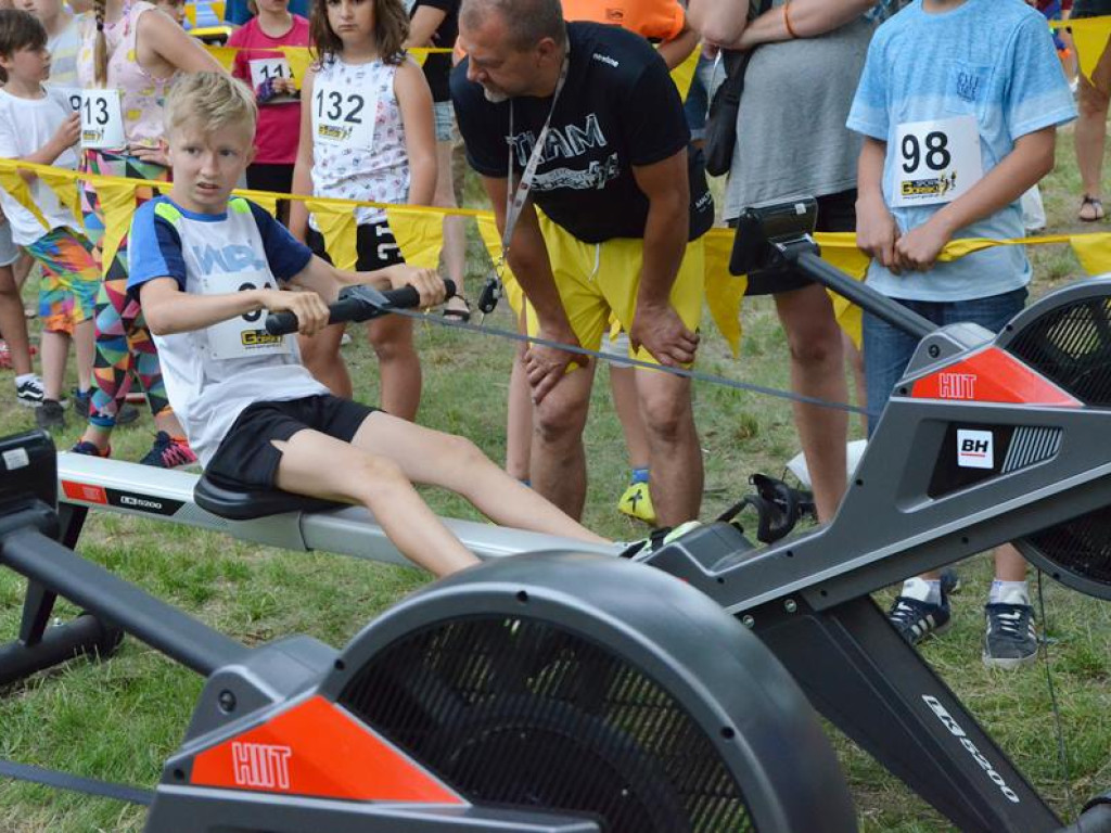 Triathlon na marinie! Udział w zawodach wzięli młodsi i starsi. Głogowianie chwalili imprezę