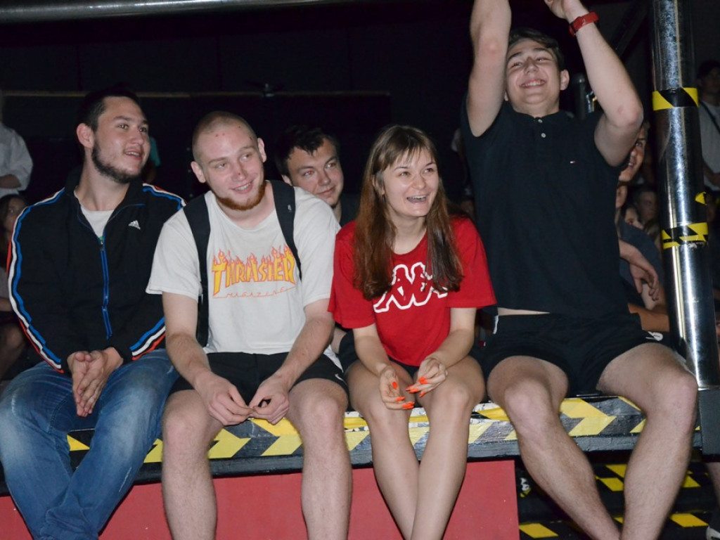 Kolejki do wakacyjnej pracy w spółdzielni. Chętnych było więcej niż miejsc!