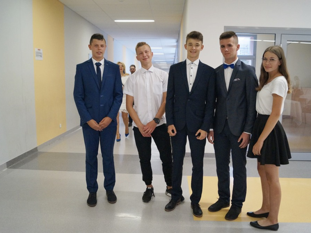 Najnowocześniejsze gimnazjum w naszym regionie kończy działalność