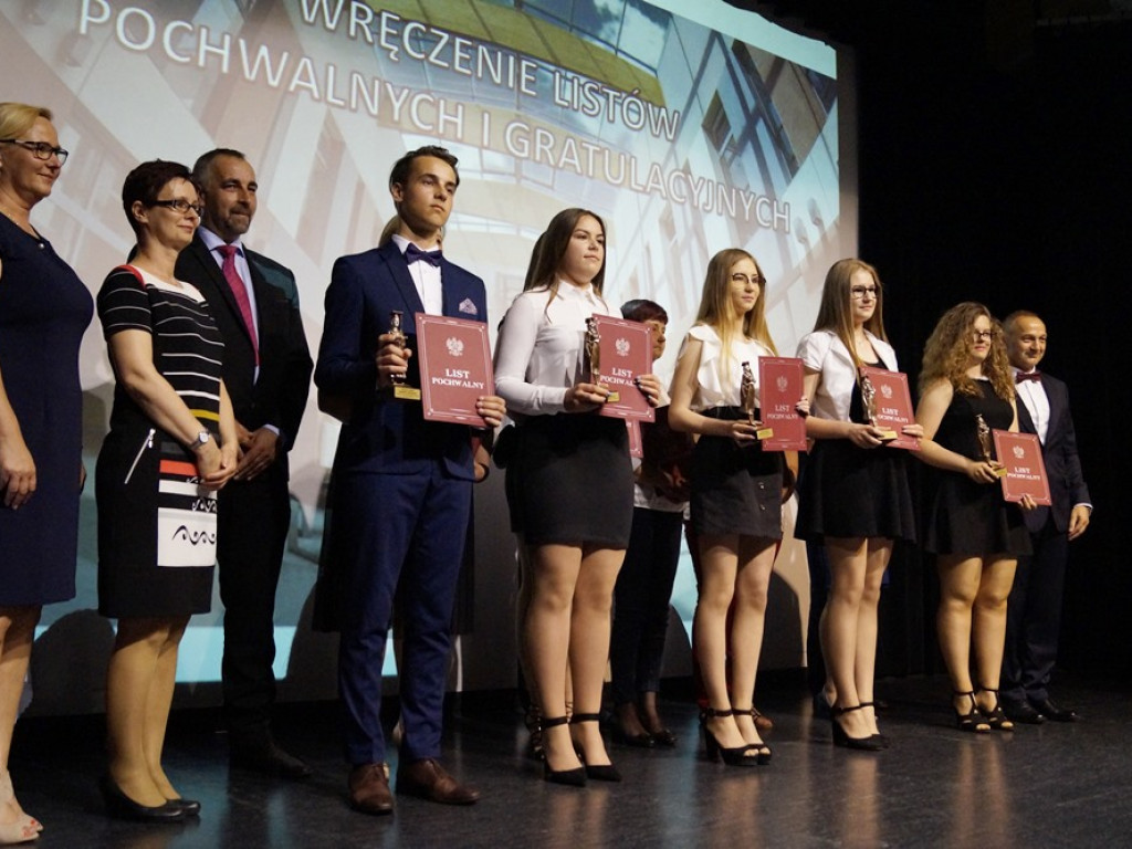 Najnowocześniejsze gimnazjum w naszym regionie kończy działalność