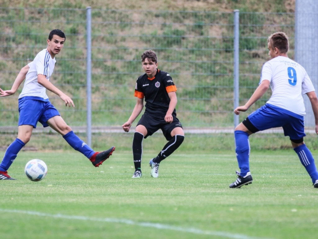 Młody Chrobry awansował do Centralnej Ligi Juniorów! Radość w szatni była ogromna