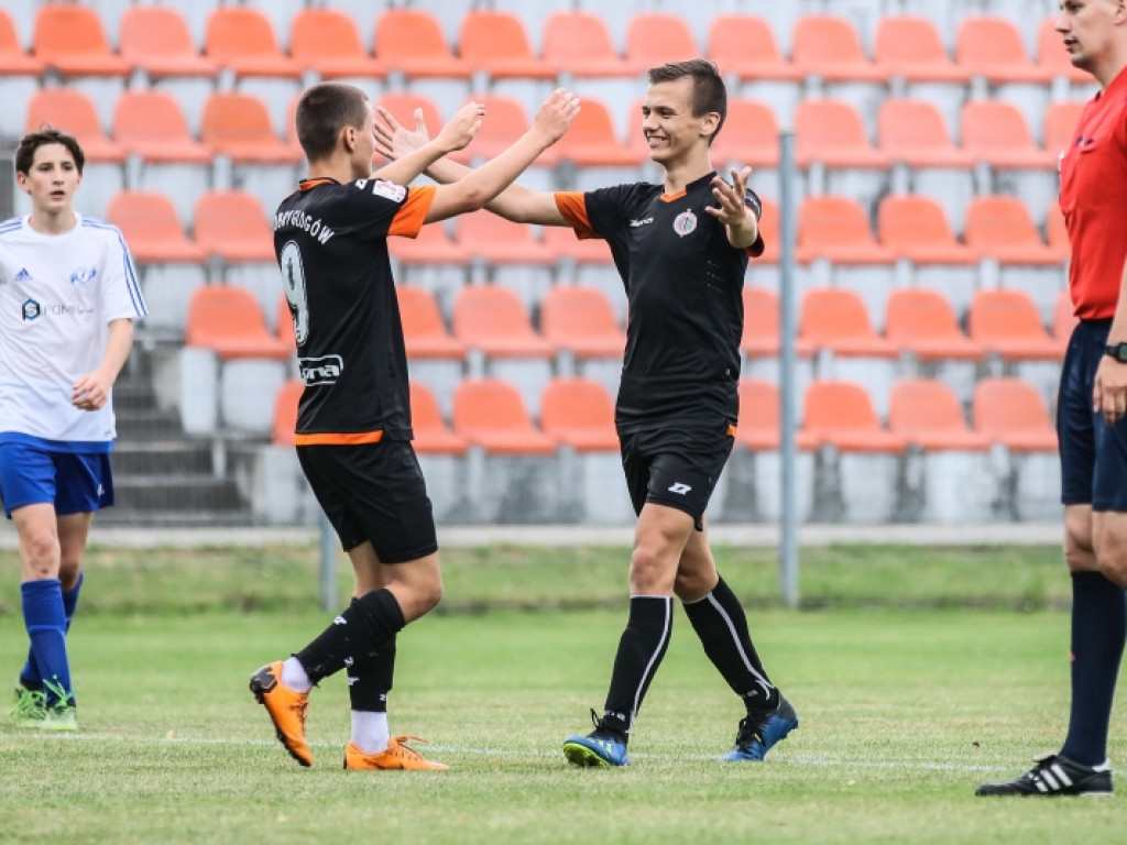 Młody Chrobry awansował do Centralnej Ligi Juniorów! Radość w szatni była ogromna