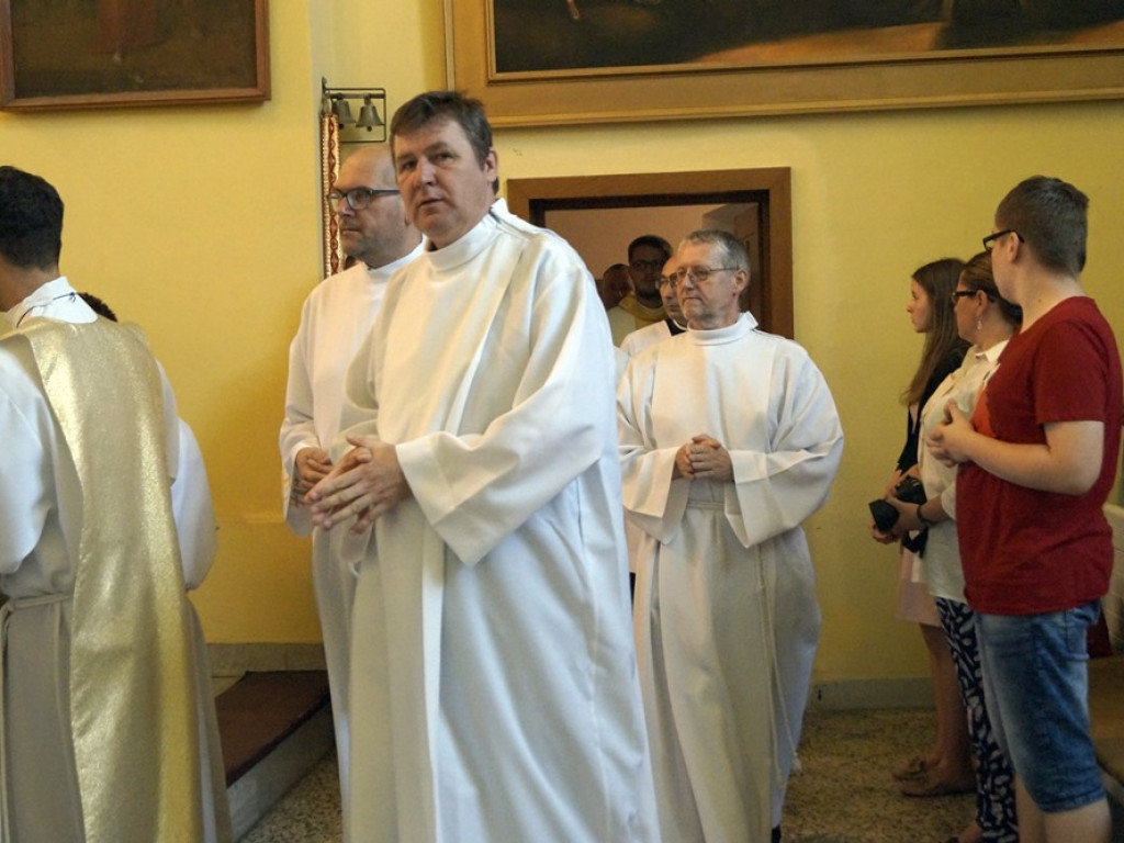 Procesji od kościoła Bożego Ciała do św. Klemensa przewodniczył biskup Tadeusz Lityński: Idziemy w jedności z całym Kościołem