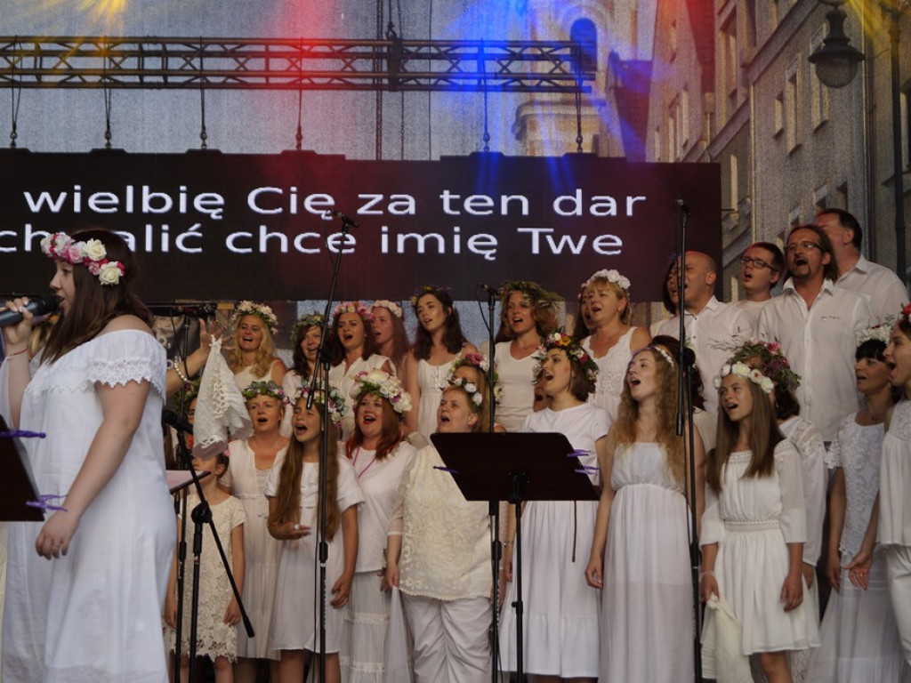 Religijne pieśni na głogowskim rynku. Za nami kolejny Wieczór Chwały