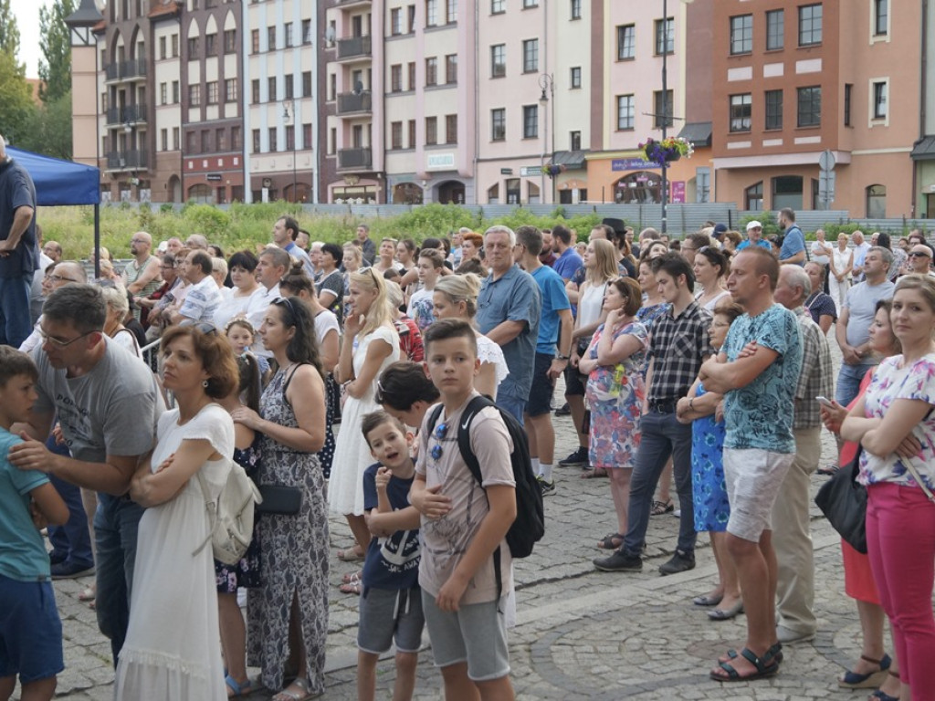 Religijne pieśni na głogowskim rynku. Za nami kolejny Wieczór Chwały