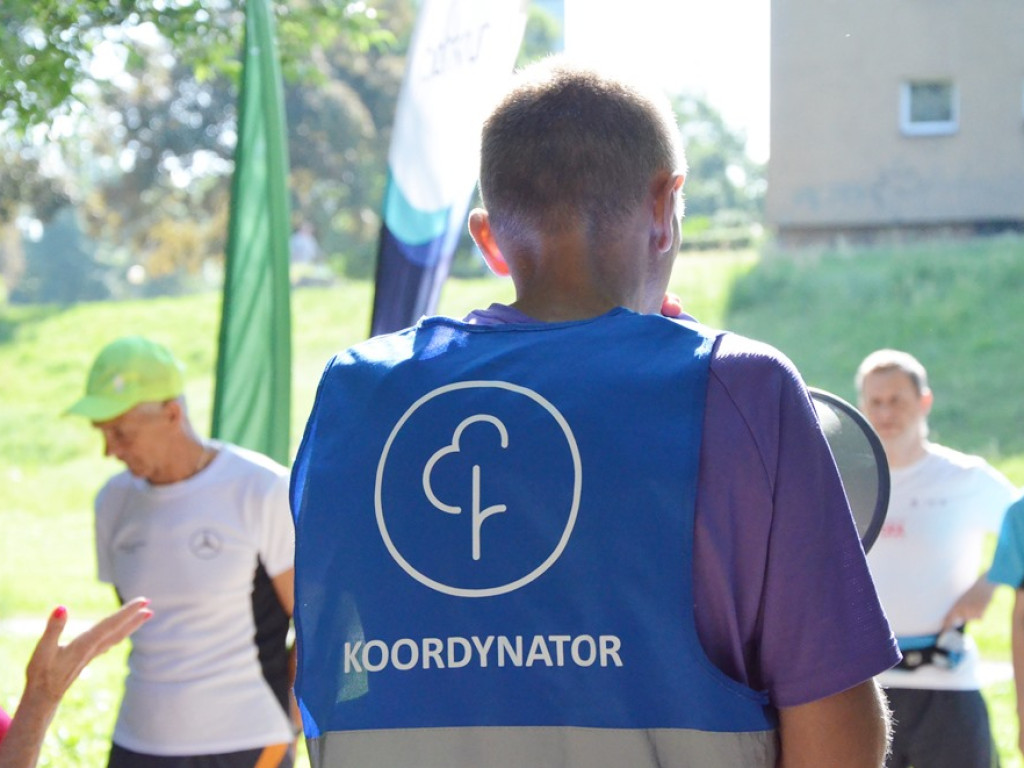 Ojcowie pobiegli z dziećmi w Parku nad Strumykiem. To była dobra zabawa