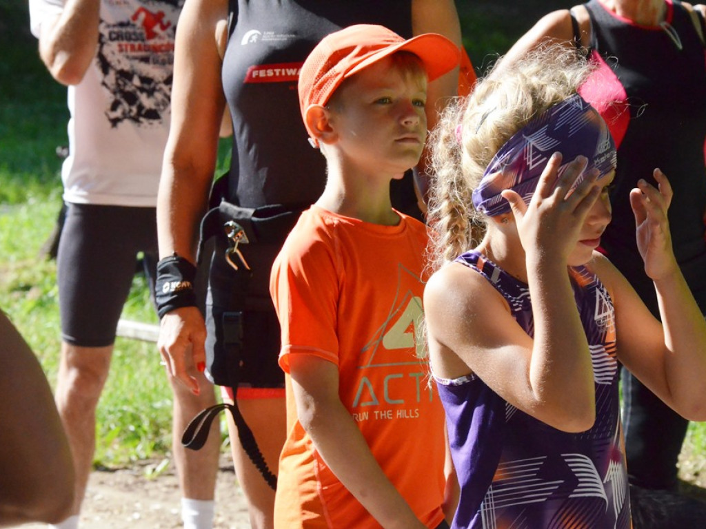 Ojcowie pobiegli z dziećmi w Parku nad Strumykiem. To była dobra zabawa