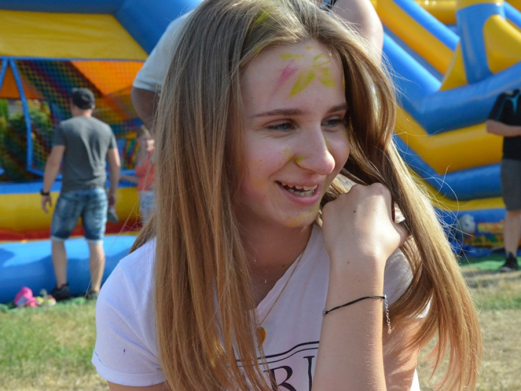 Szaleństwo barw opanowało Głogów. Tak wyglądał Festiwal Kolorów!