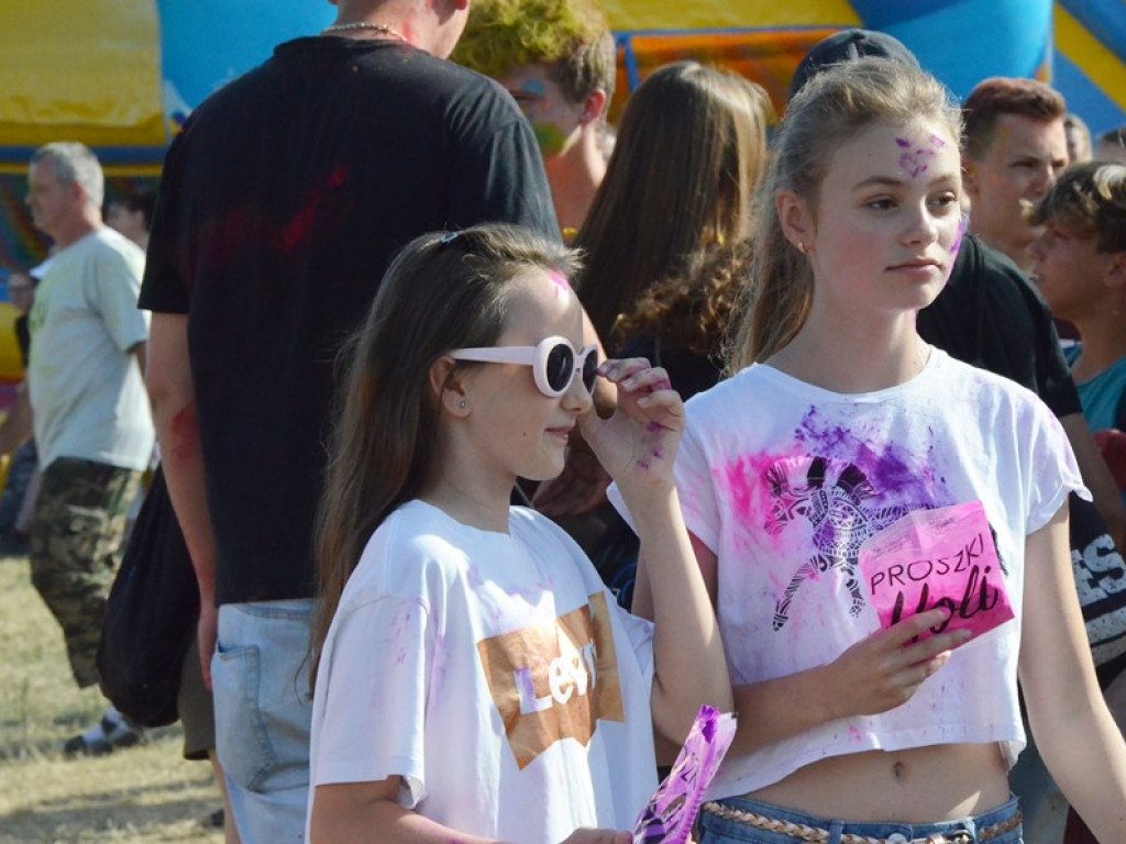 Szaleństwo barw opanowało Głogów. Tak wyglądał Festiwal Kolorów!